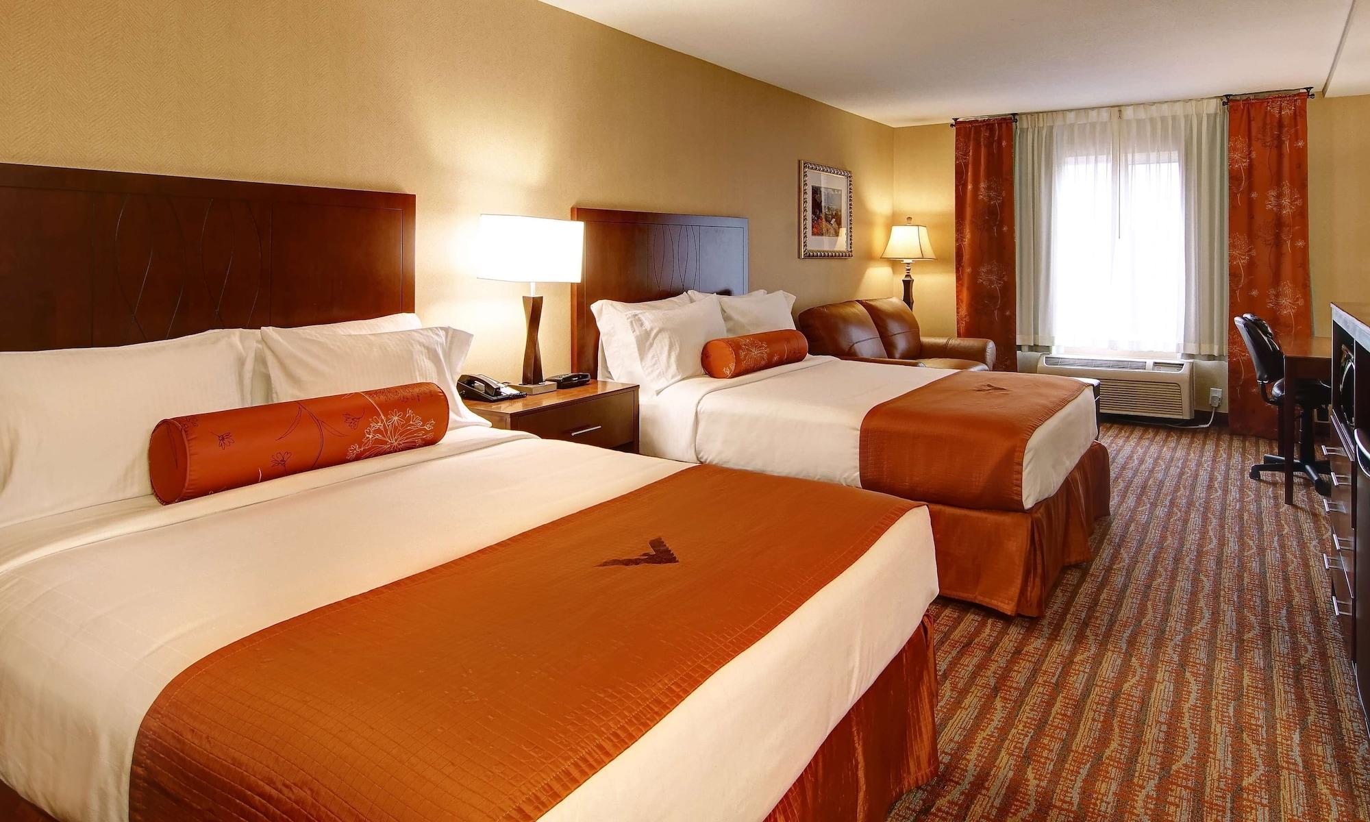 Phoenix Inn Suites Олбани Екстериор снимка