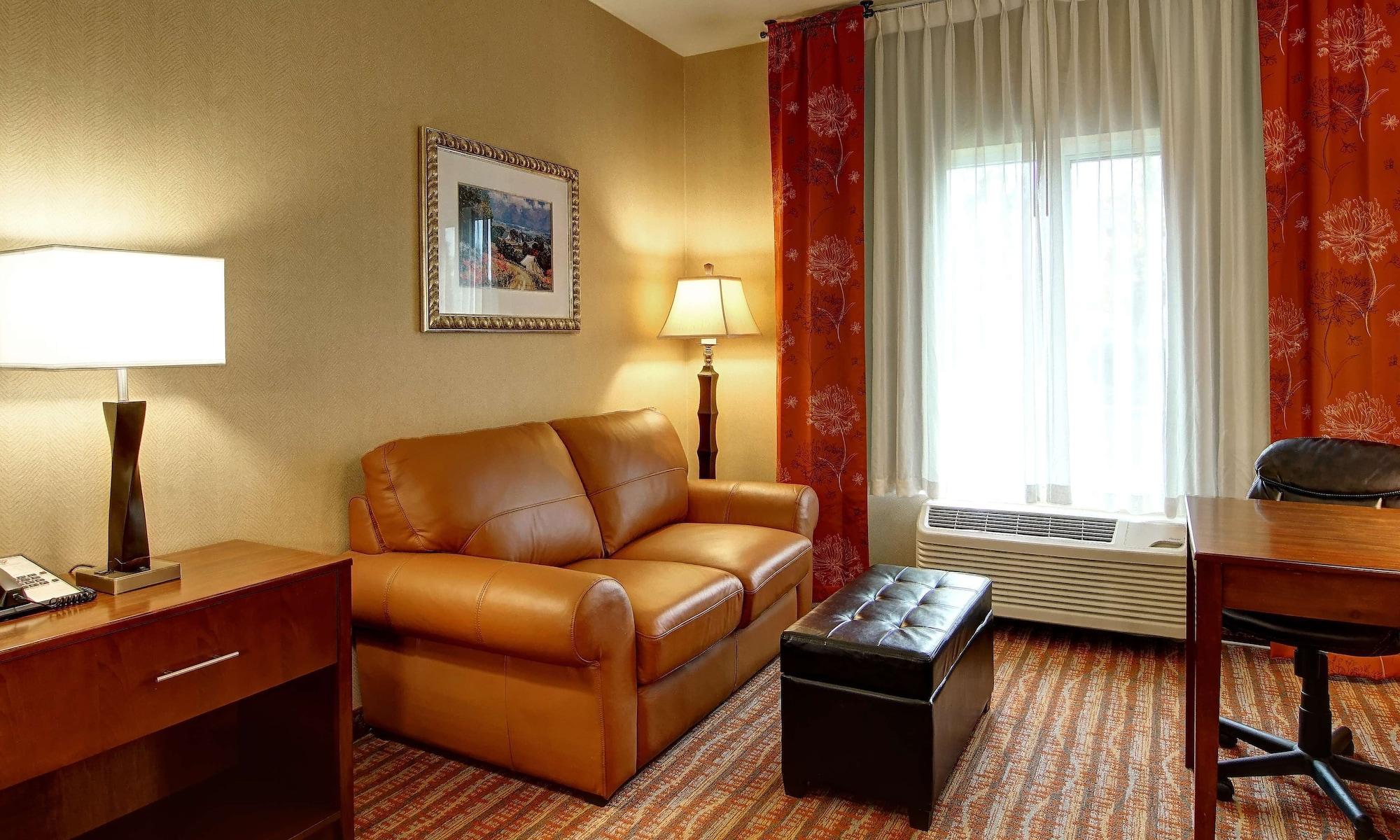 Phoenix Inn Suites Олбани Екстериор снимка