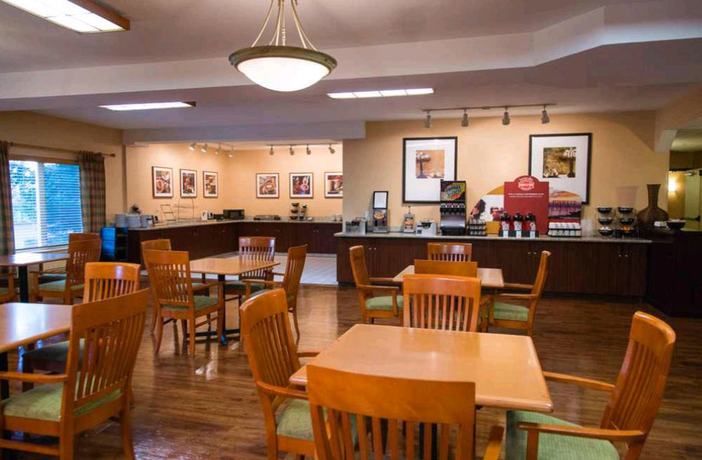 Phoenix Inn Suites Олбани Екстериор снимка