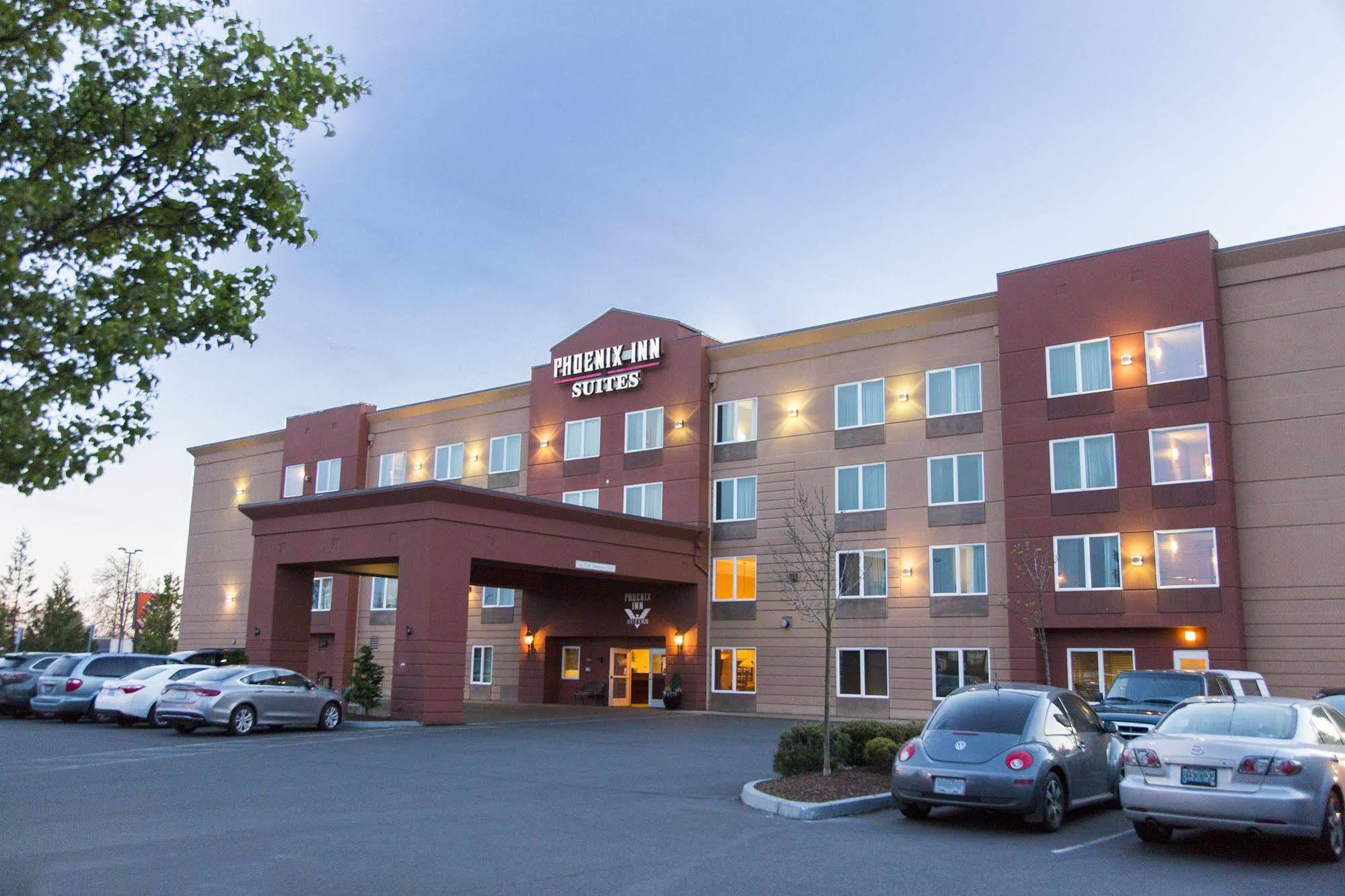 Phoenix Inn Suites Олбани Екстериор снимка
